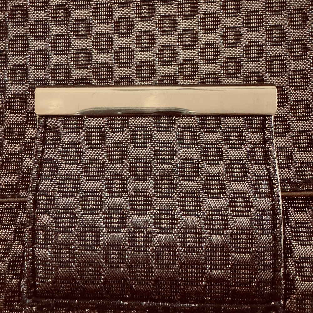 Gold and Black metallic Clutch - Picture 7 of 7